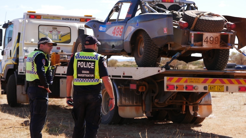 'People running everywhere': Witnesses left shocked after fatal Finke Desert Race crash