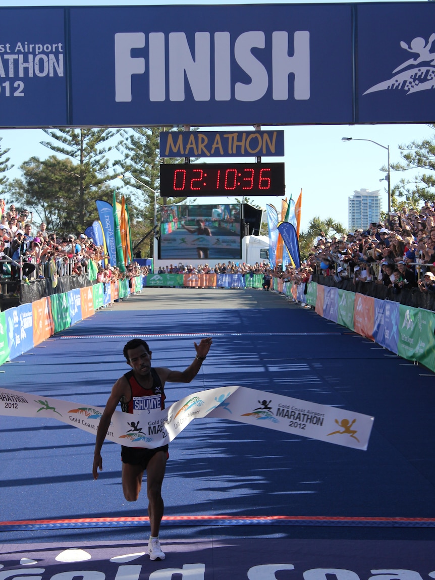 Diverse bunch flocks to Gold Coast Marathon - ABC News