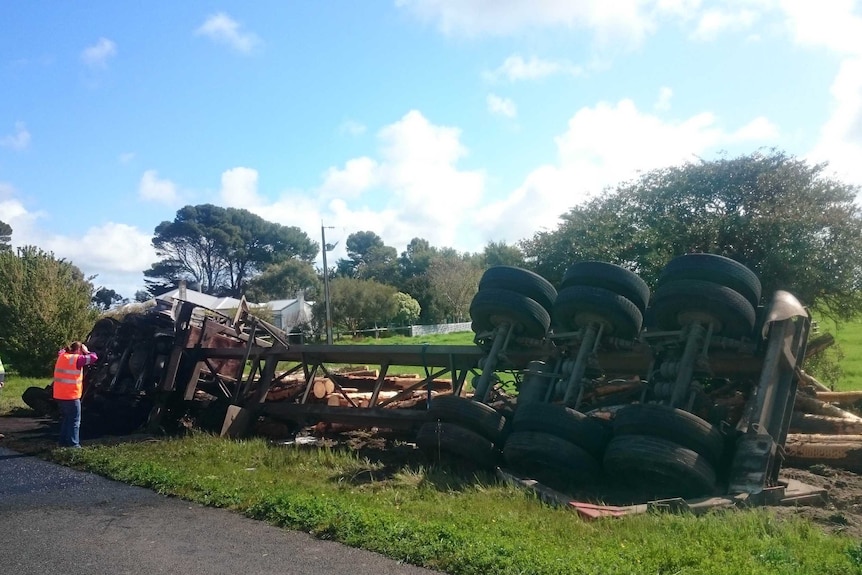 Hatherleigh truck rollover