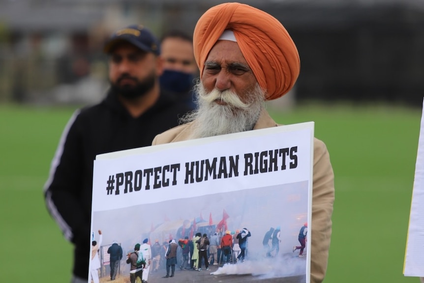 Elderly Sikh protester in Australia