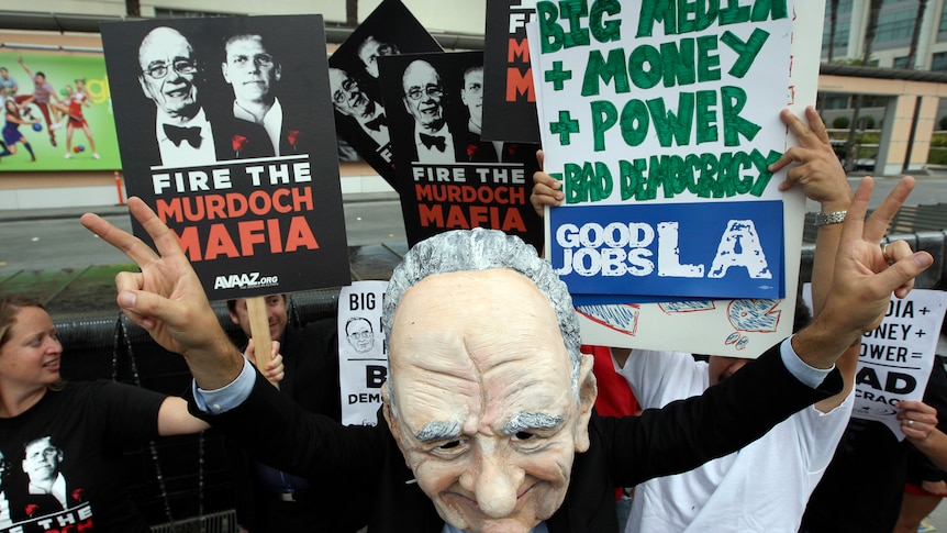 Angry protesters target News Corp meeting in Los Angeles. (Reuters: David McNew)