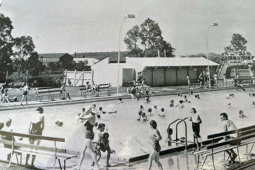 A black and white photo of Anzac pool 