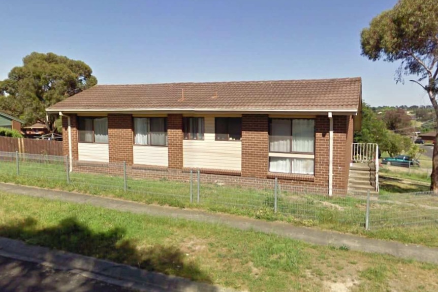A Google Street view shows a brown brick house on a residential street in Ballarat.