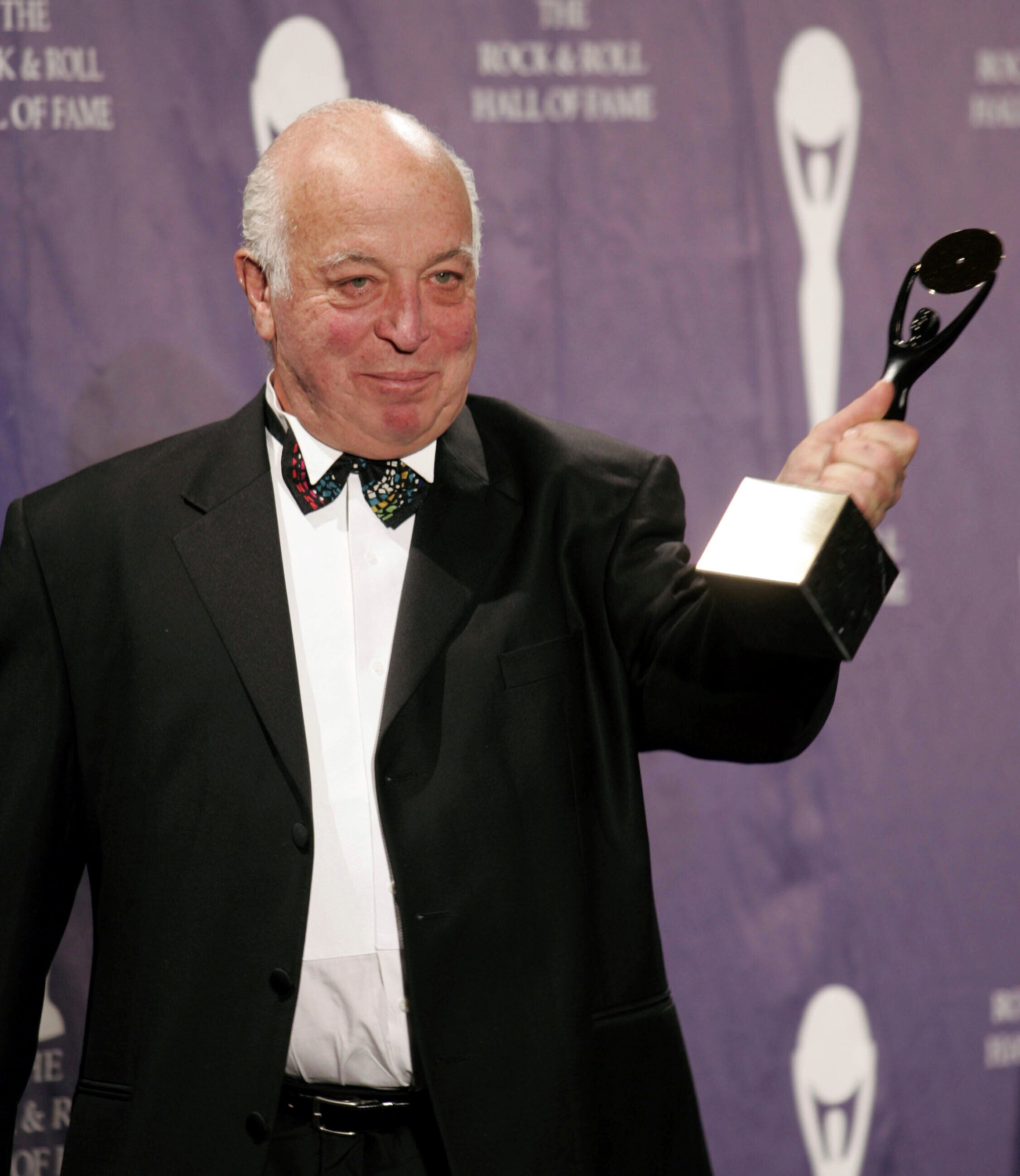 Seymour Stein, record executive who signed up Madonna, dies aged 80 - Vimarsana News