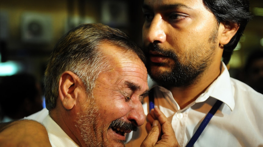 Relatives mourn Pakistan plane crash victims