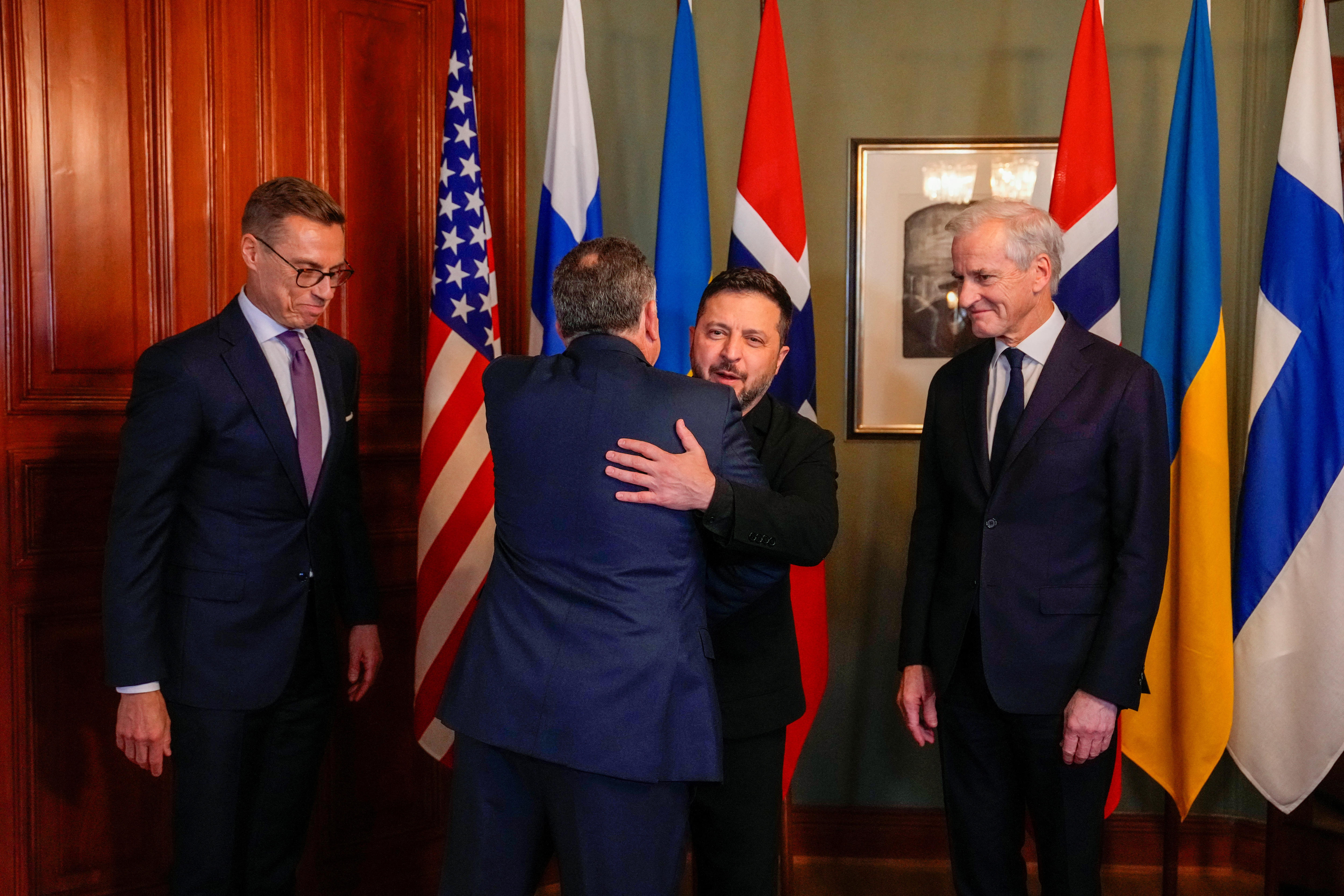 ゼレンスキー大統領が米国のスティーブ・ウィトコフ特使と会談し弾道ミサイルの早期警戒情報提供の再開を報告