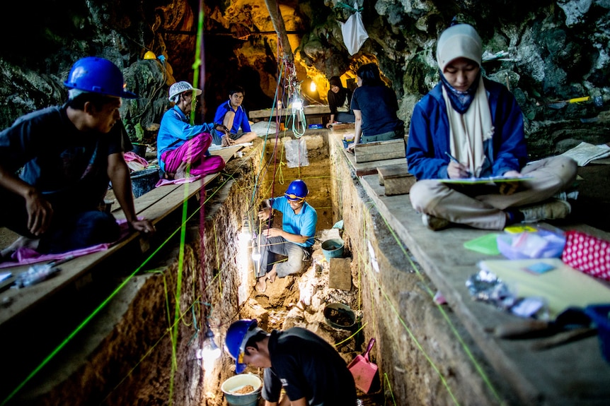 Archaeologists working in the  Leang Bulu Bettue cave