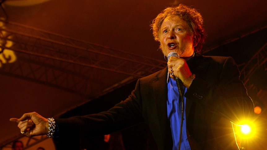 Mick Hucknall and Simply Red perform during the BMW PGA Championship (Getty Images: Ian Walton)