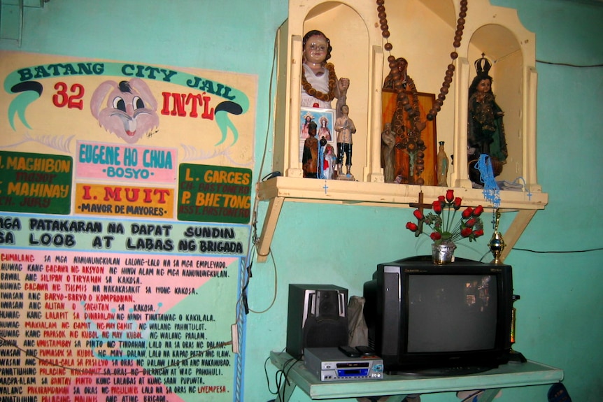 Philippine prison wall