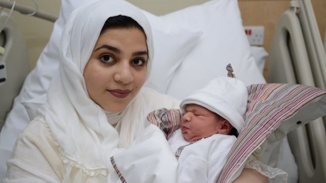 Moaza Al Matrooshi & her baby