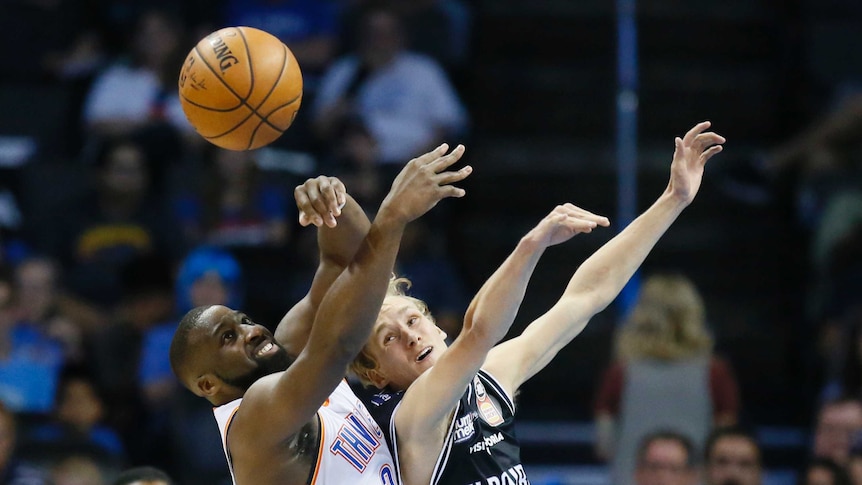 NBL's Melbourne United gives NBA's Thunder a scare in preseason game in the US
