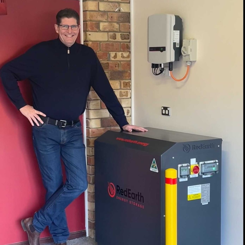 Michael Chard with his RedEarth battery