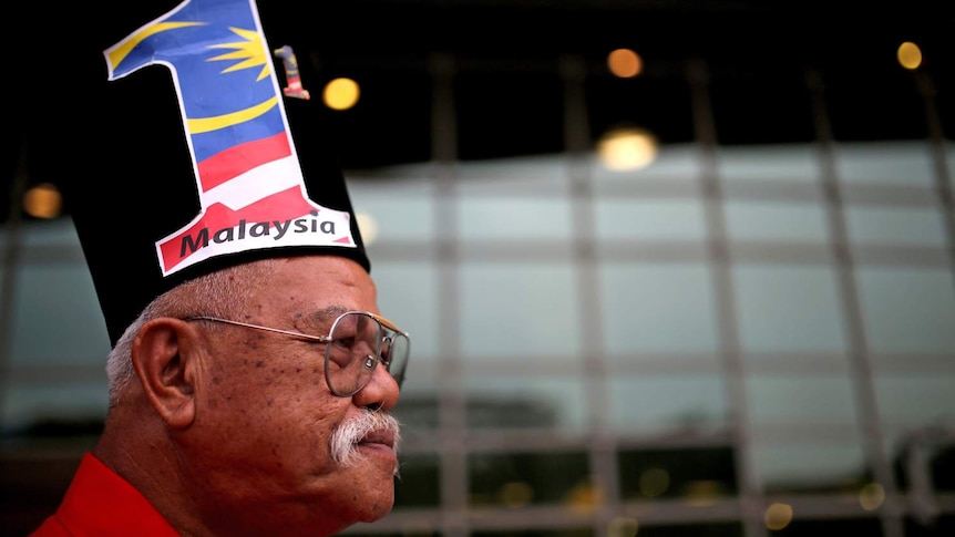 A supporters of Malaysia's ruling Barisan Nasional