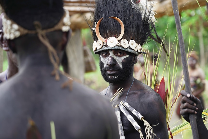 A performer in bilas.