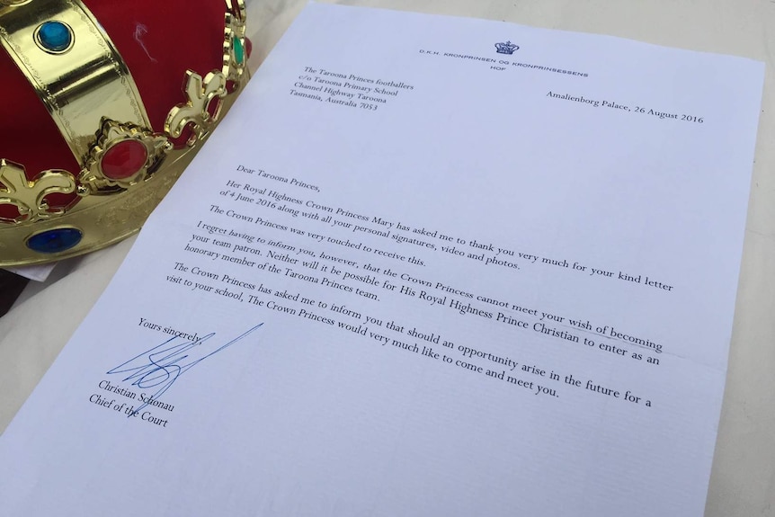 Letter from Danish Royal Palace to soccer kids