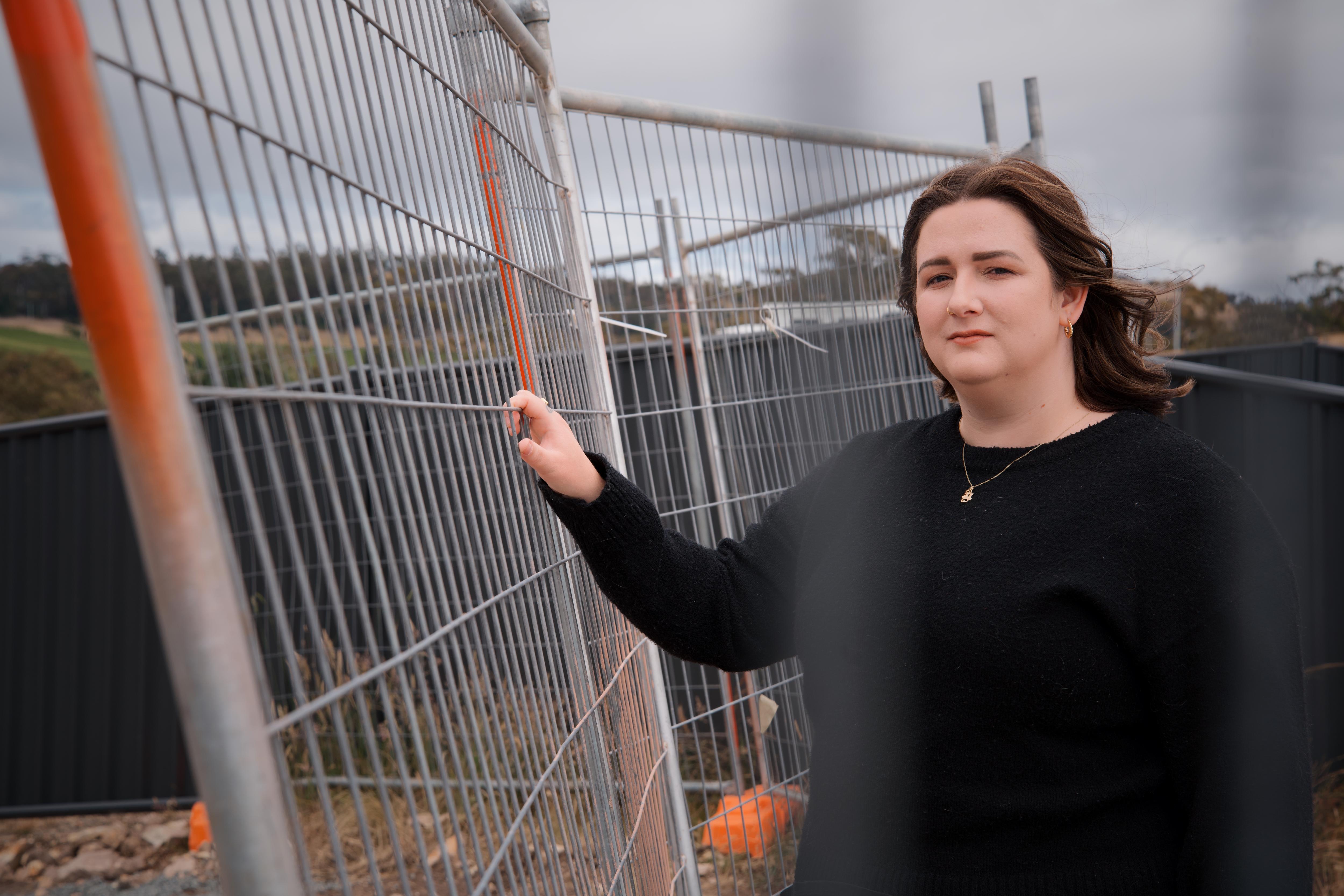 Applicant told to list boyfriend of five months on home loan