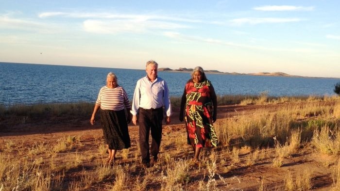 Premier Colin Barnett visits site of proposed Anketell port with traditional owners