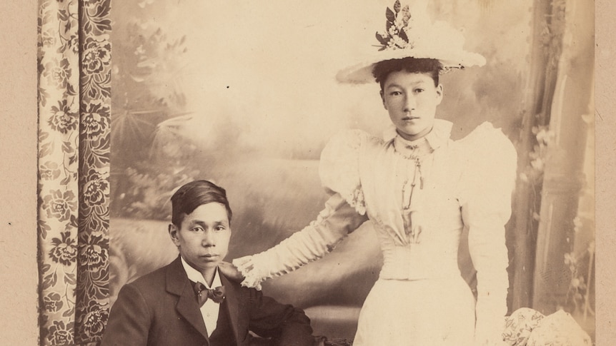 Wedding photograph featuring a man and woman both of Chinese descent.