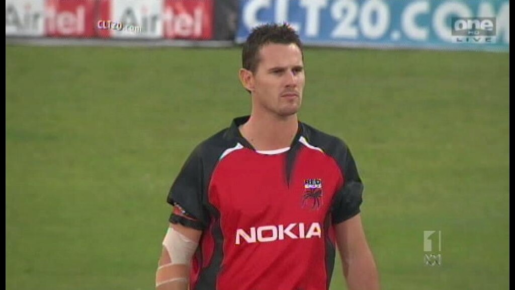 Tait back with Redbacks - ABC News