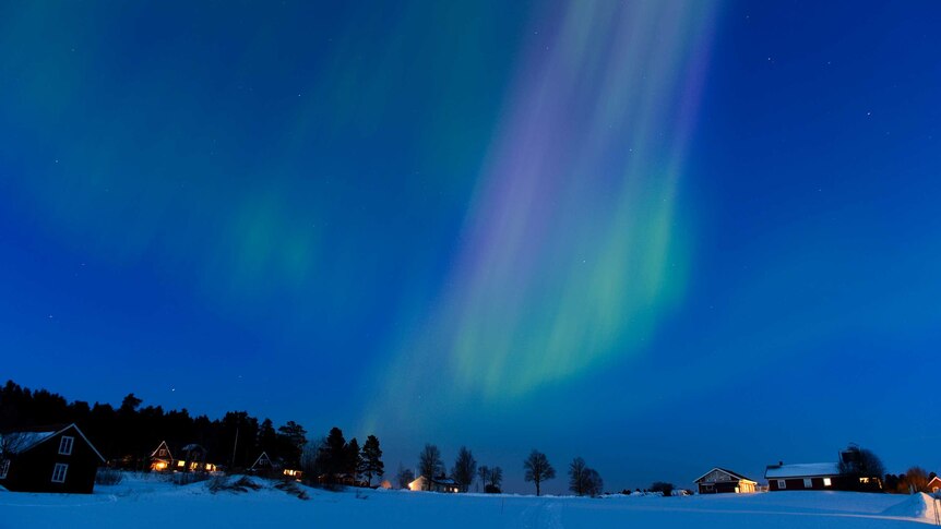 Northern lights brighten Swedish night