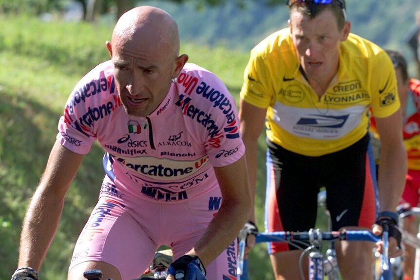 Marco Pantani leads Lance Armstrong