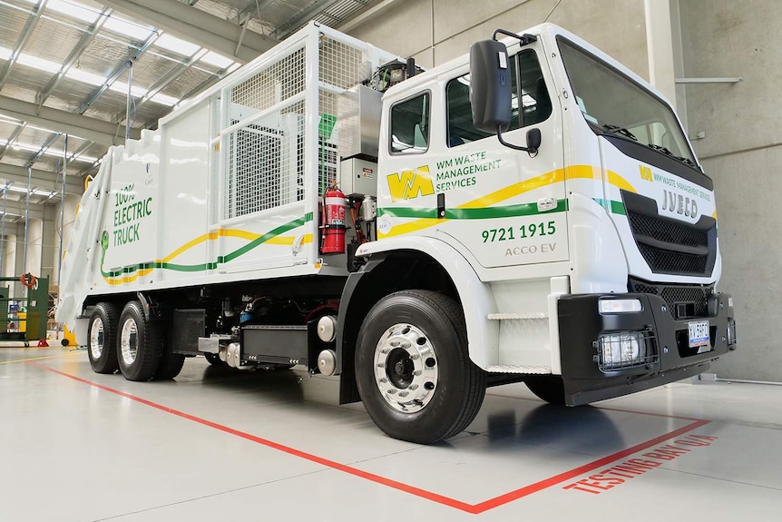 Australian electric garbage truck by SEA Electric.