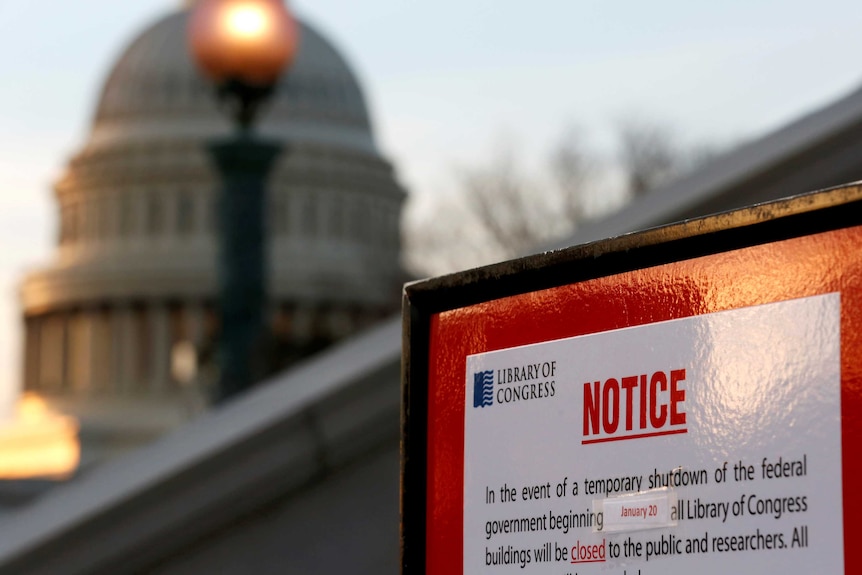 A sign announces the closure of the Library of Congress