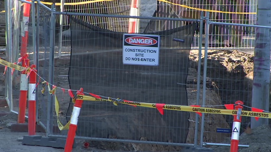 A sign on a construction site saying do not enter.