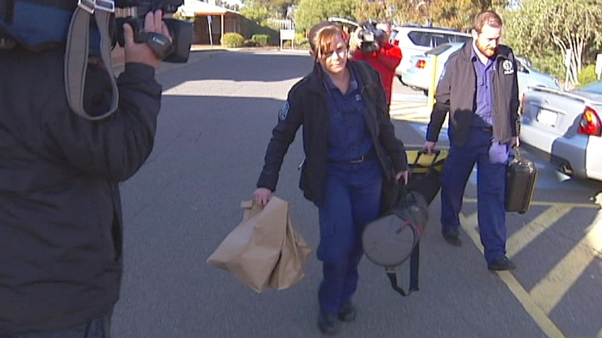 Police leaving Noarlunga Hospital