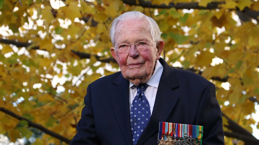 Portrait of HMAS Hobart survivor Gordon Johnson.