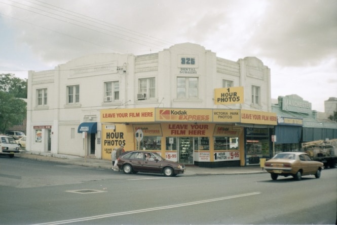 Kodak Express in Victoria Park, 1989