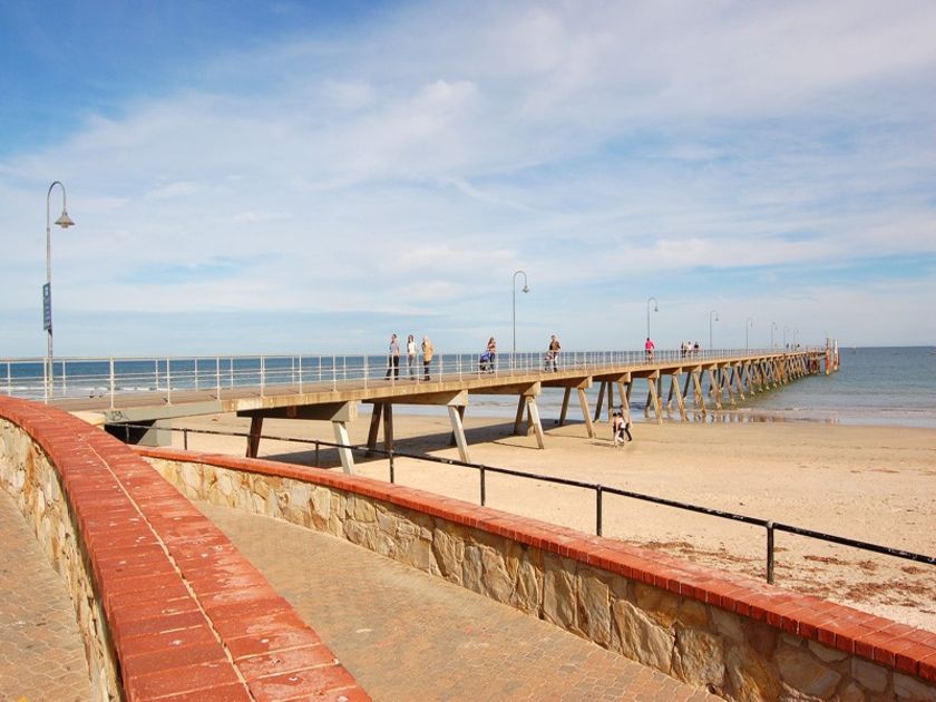 Man Dies After Jumping From Adelaide S Glenelg Beach Jetty Abc News
