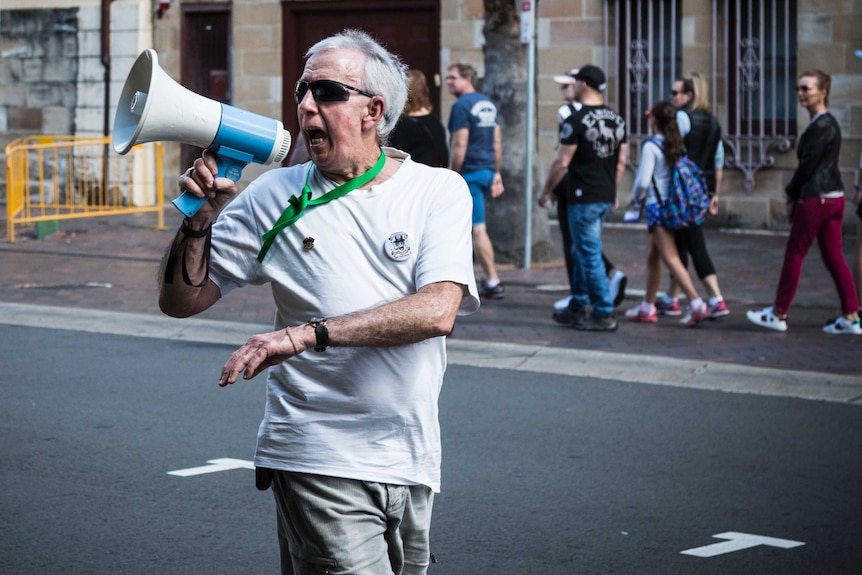 Barney protesting against the demolition of the Sirius building