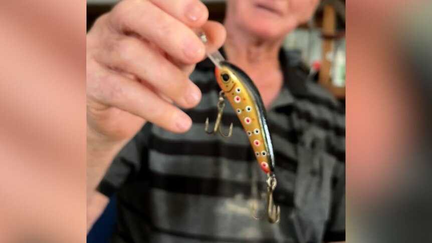 Fisherman, 91, still hooked on craft of making lures as following