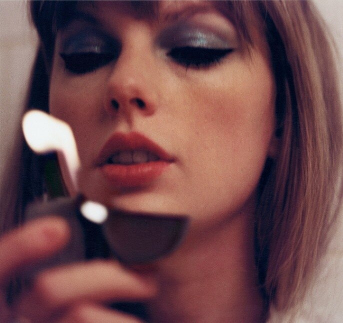 Taylor Swift's Facebook profile picture