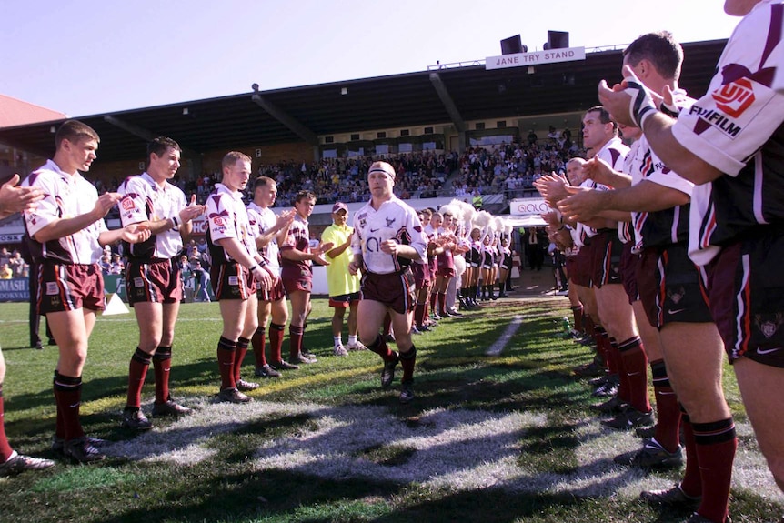 Geoff Toovey runs on for his last game for the Northern Eagles at Brookvale Oval in 2001.