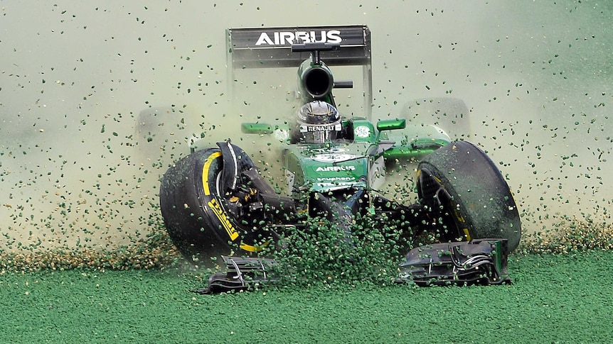 Kobayashi crashes out of Australian Grand Prix