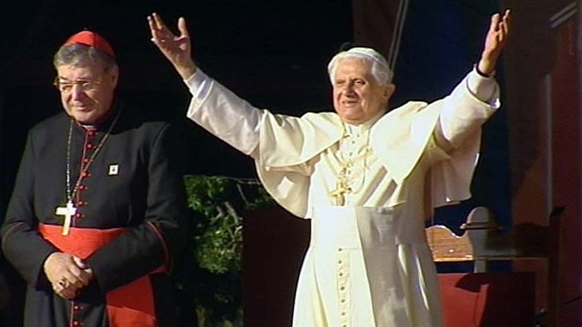 Pope Benedict thanks World Youth Day volunteers at The Domain.