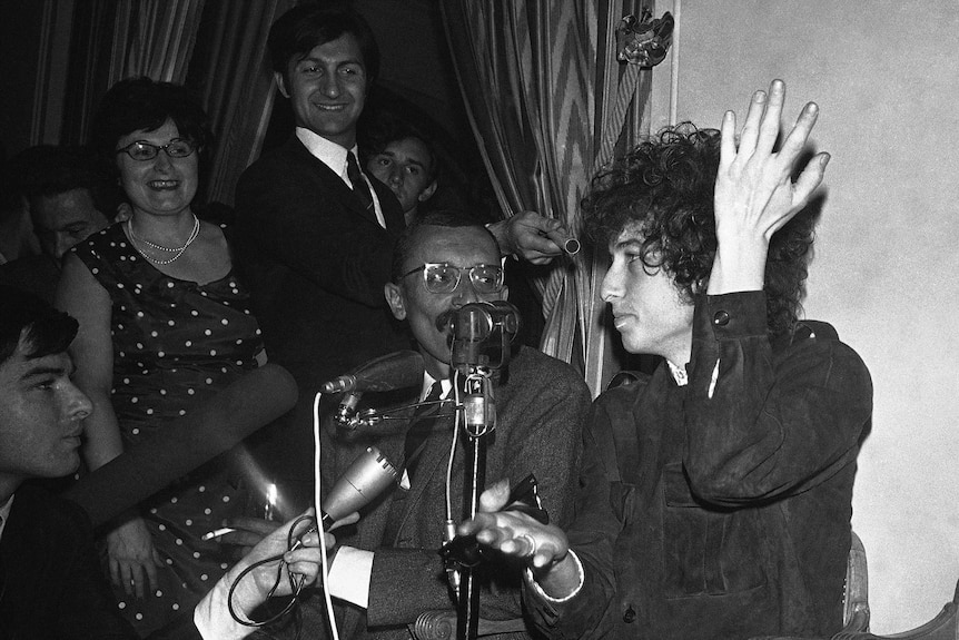 Bob Dylan in 1966 press conference