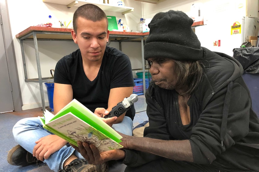 Linguist Dr Berscia works with Balgo residents like Dulcie Nanala.