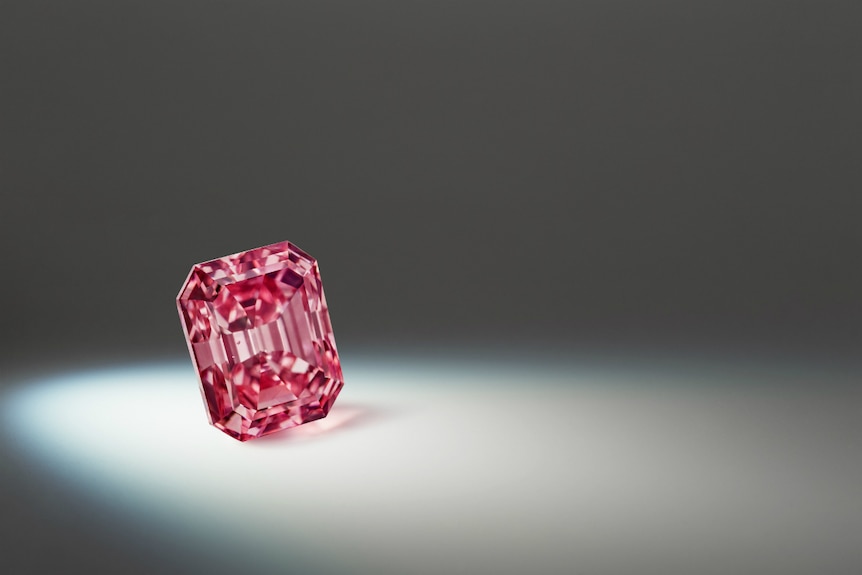 The Argyle Alpha vivid pink diamond, weighing in at 3.14 carats.