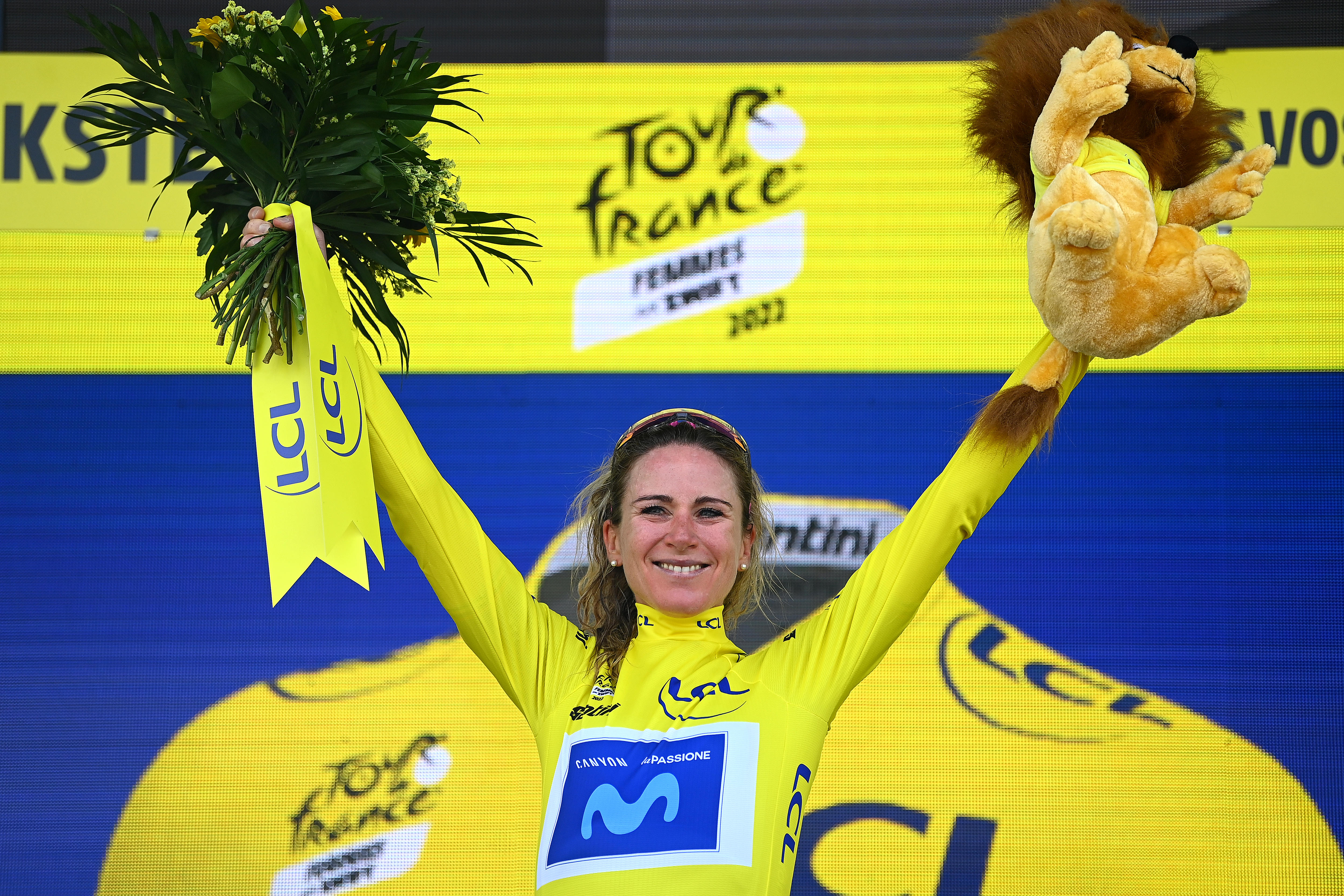 Annemiek Van Vleuten in yellow