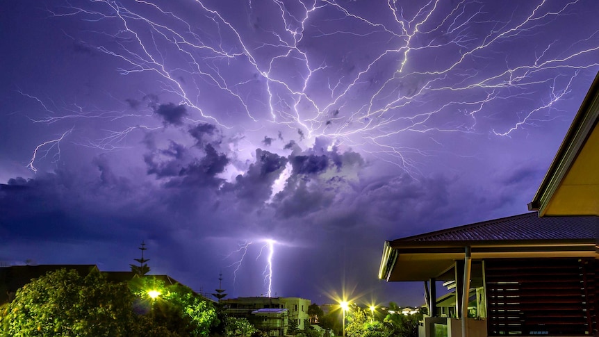 What causes the spectacular bolts of crawler lightning to flash across the  sky? - ABC News