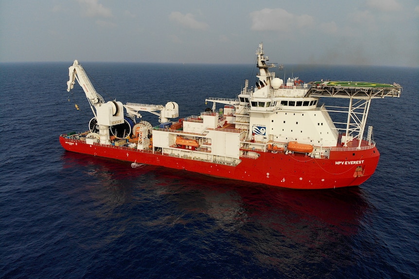 Antarctic supply ship Everest at sea