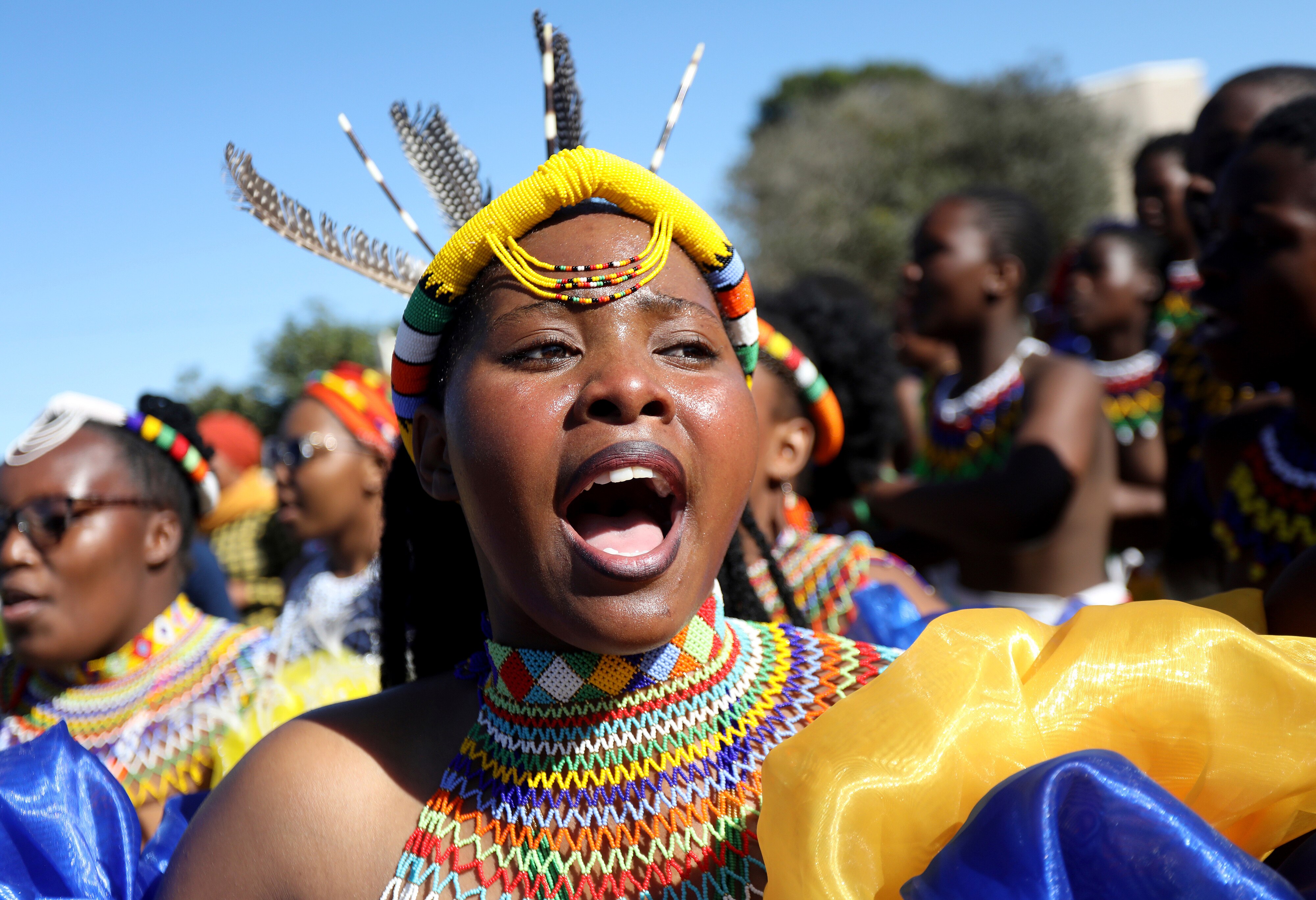 Thousands gather to celebrate South Africa's new Zulu king ABC News