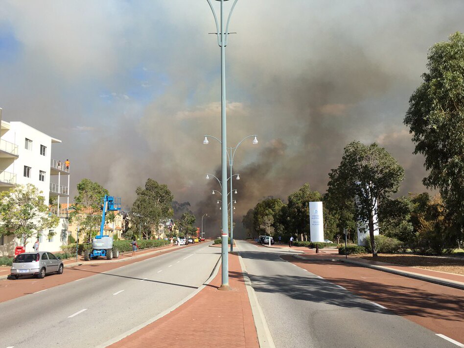 Joondalup fire contained after hundreds evacuated from uni campus