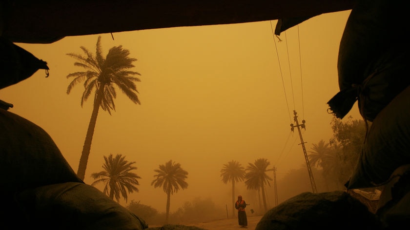 Earlier, amid blinding dust storms, Sadr's Mehdi Army fighters attacked Iraqi army positions in east Baghdad's Sadr.
