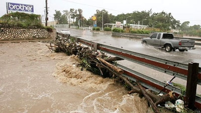 Hurricane Ivan has gutted homes and washed away roads in Jamaica.
