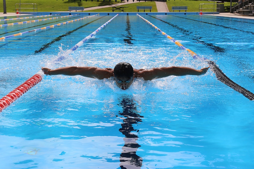 Glenn Victor Sutanto swimming at Tweed Aquatic Centre