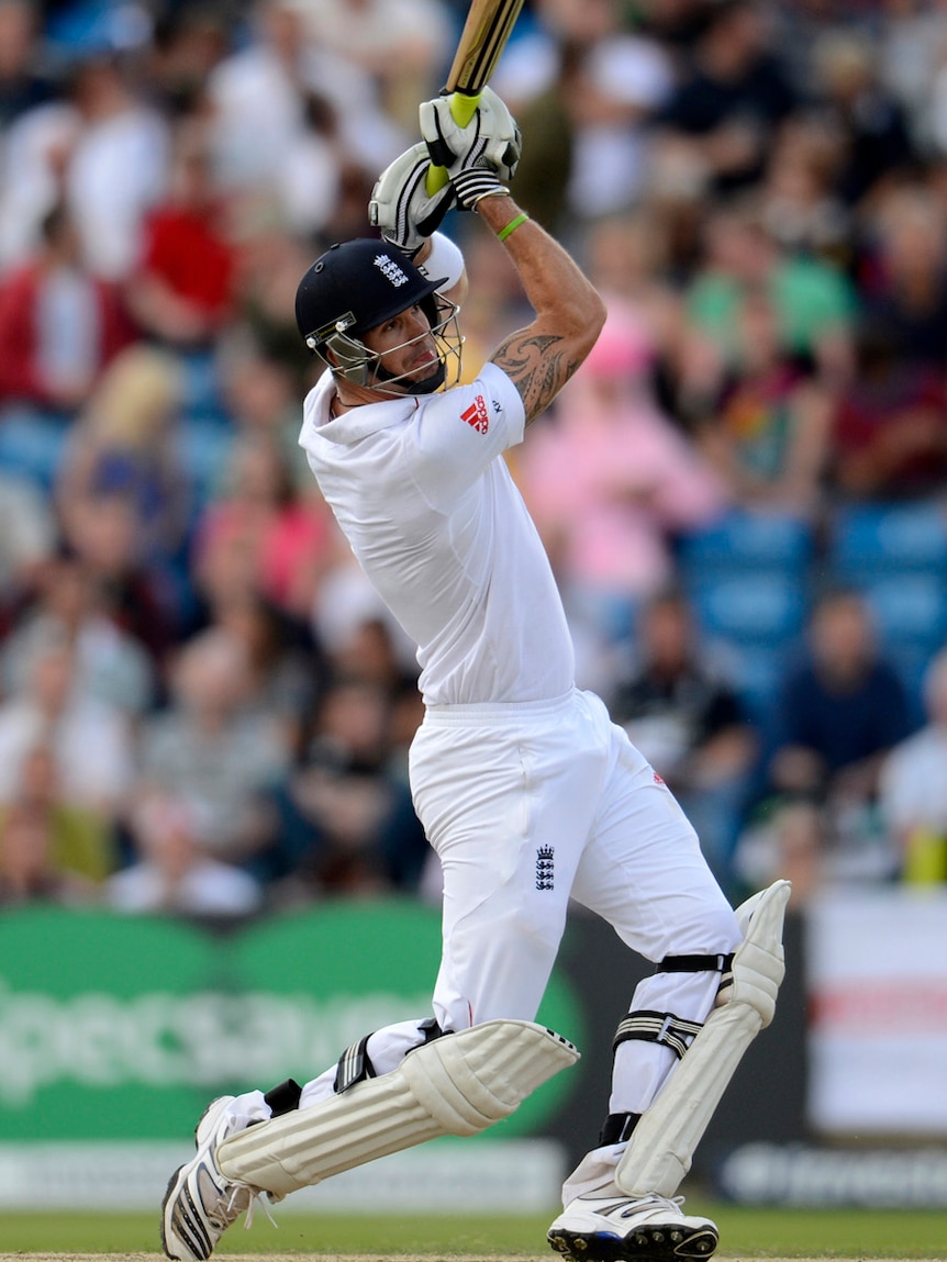 Knee injury ... England's Kevin Pietersen is likely to be out for six to eight weeks.
